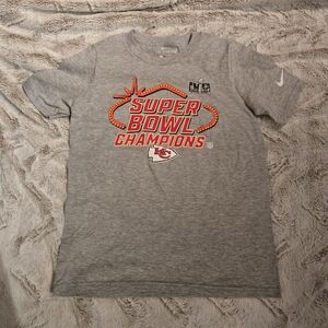 Nike Kansas City Chiefs Super Bowl LVIII Champions Graphic Tee Youth M